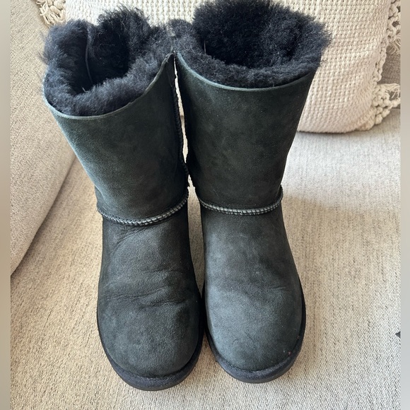 UGG Bailey Bow Boot - Picture 3 of 16